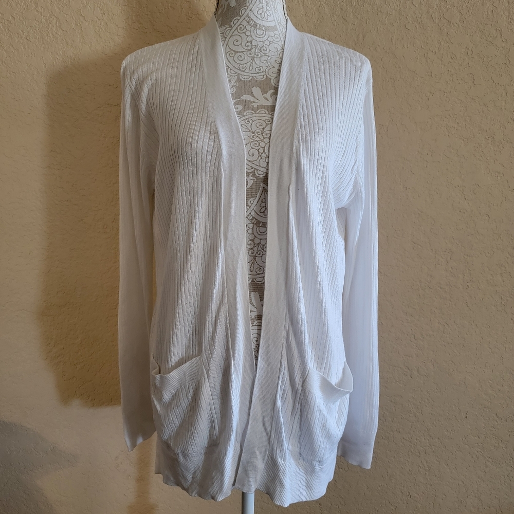 Mattie M White Open Front Cardigan Sz L